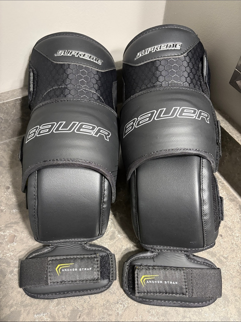 Bauer Supreme S18 Senior Goalie Knee Guards/Pads